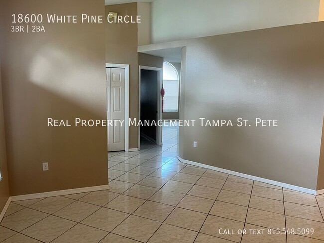Building Photo - 18600 White Pine Cir