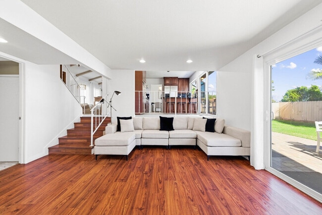 Building Photo - 14261 Mango Dr