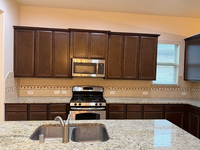 Building Photo - 29015 Davenport Dr