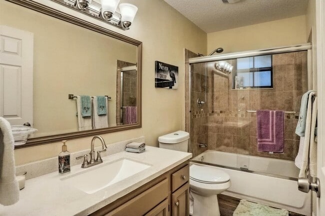 Building Photo - 522 SW Timber Trail