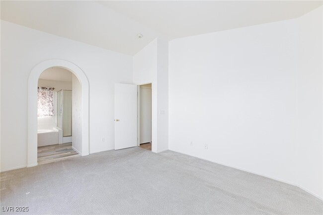 Building Photo - 9590 Bandera Creek Ave