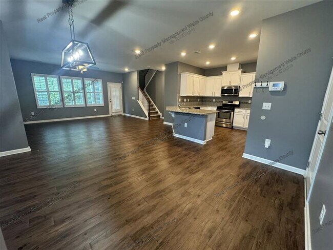 Building Photo - 1161 Lookout Ridge Rd