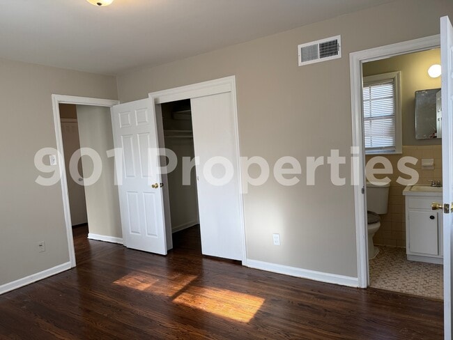 Building Photo - 1831 Myrna Ln