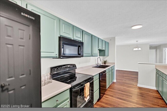 Building Photo - 6406 Shelton Circle