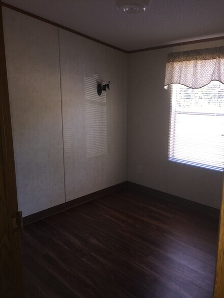 Building Photo - 2054 Krist Ln