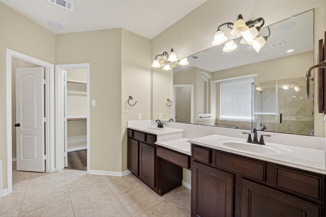 Building Photo - 6826 Sorrelwood Ln