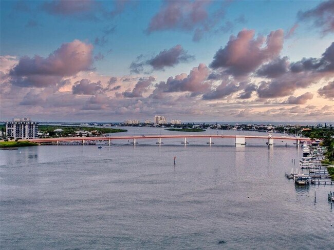 Building Photo - 438 Bouchelle Dr