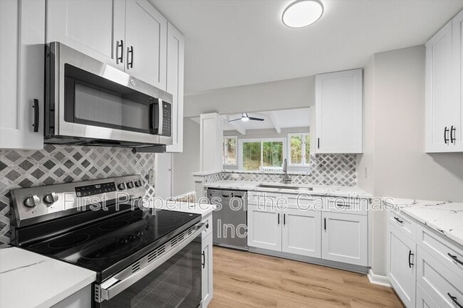 Building Photo - 6012 Lanai Ln