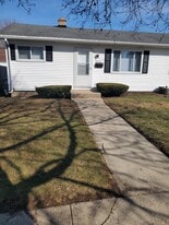 Building Photo - 5507 42nd Ave