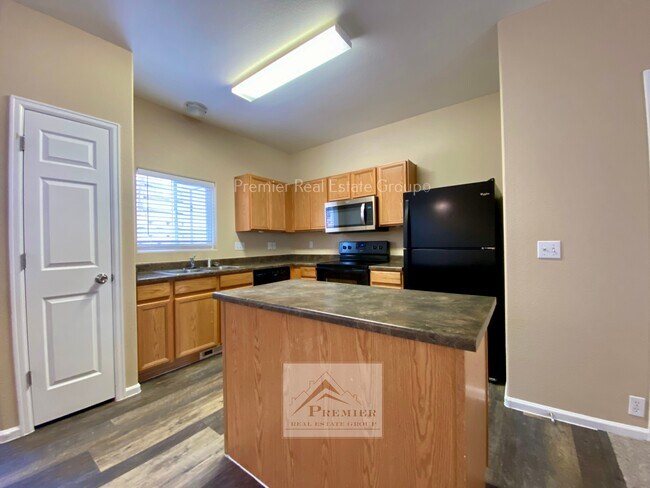 Building Photo - 2748 Scotchbroom Point
