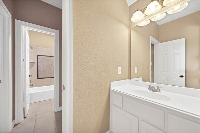 Building Photo - 21135 Kelliwood Park Ln