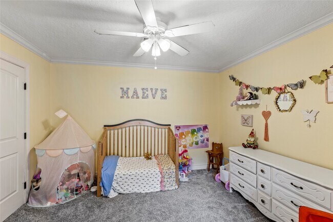 Building Photo - 112 April Wind Dr E