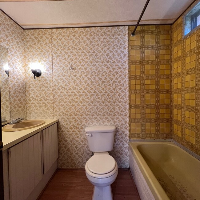 Building Photo - 282 Pete Martin Dr