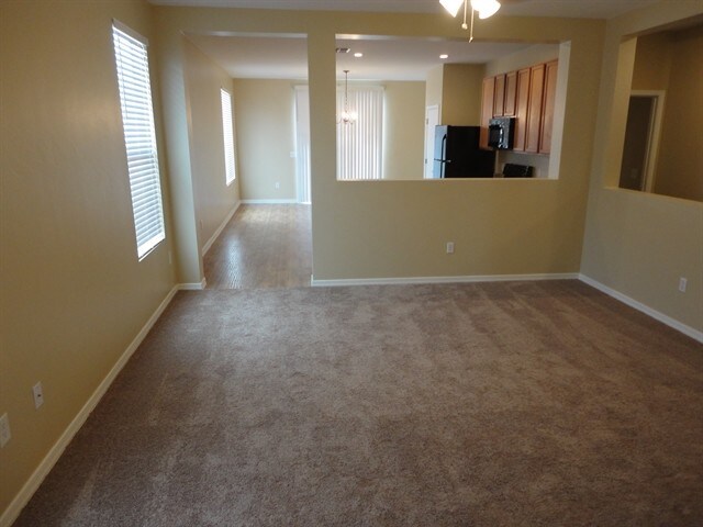 Building Photo - 8280 W Redshank Dr