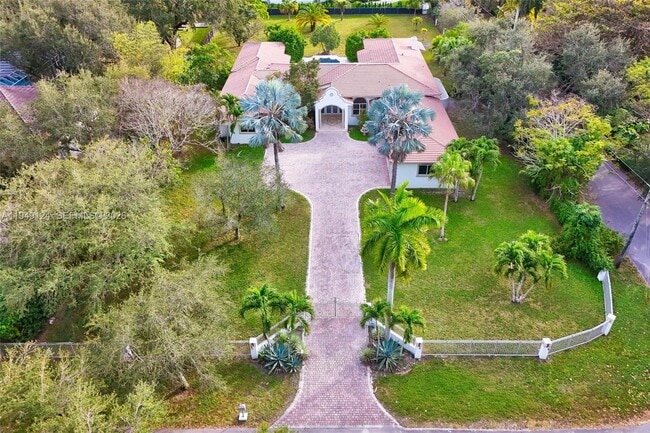 Building Photo - 8480 SW 98th St