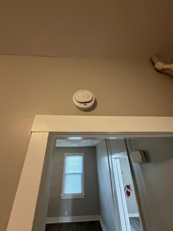 Building Photo - 127 Liverpool Ave