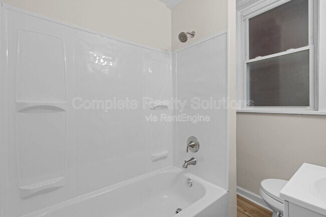 Building Photo - 4301 S 38th St