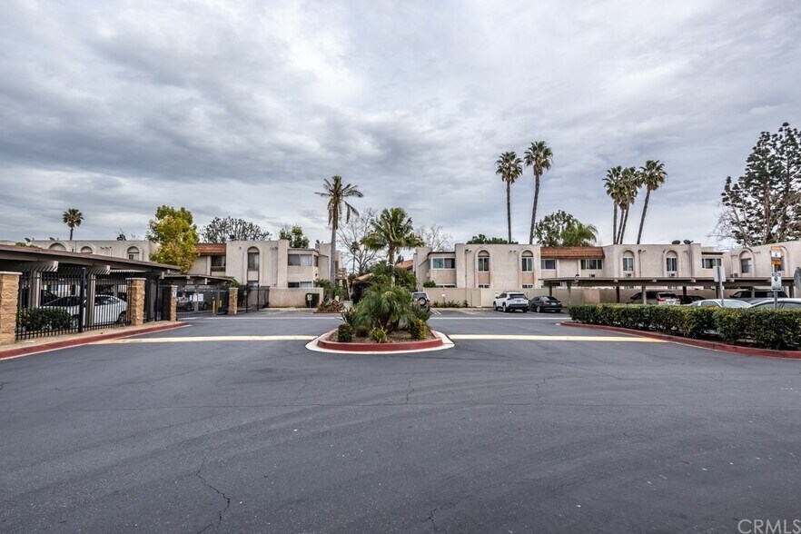 Building Photo - 212 S Kraemer Blvd