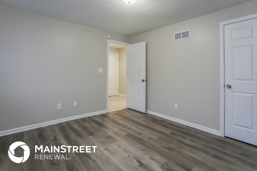 Building Photo - 8112 NW 77th Ct