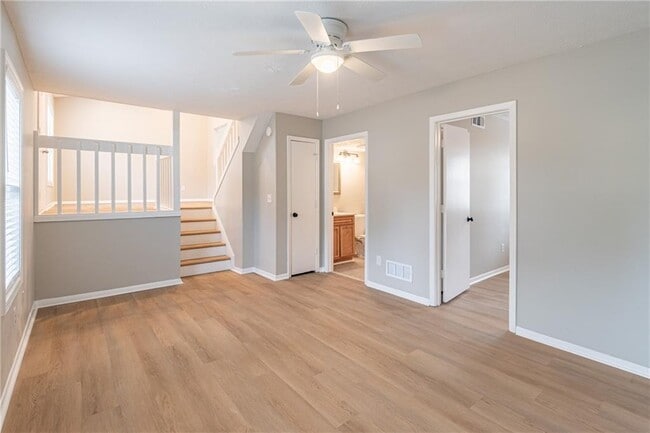 Building Photo - 210 Littlewick Way