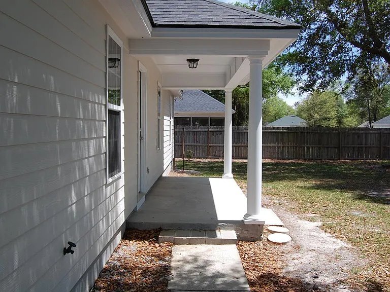 Building Photo - 4501 Country Oak Dr