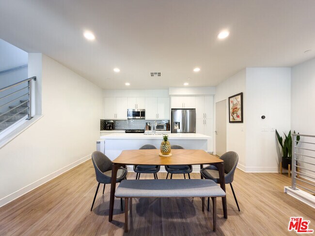 Building Photo - 2111 N Cahuenga Blvd