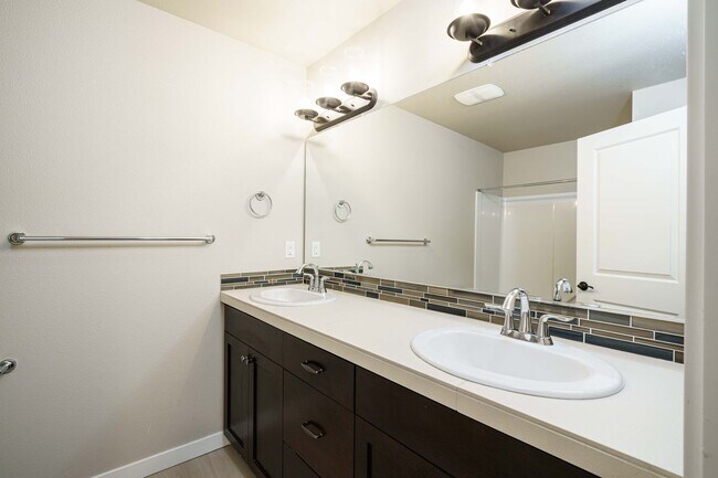 Building Photo - Primary Bedroom On the Main Floor  - 3 bed...