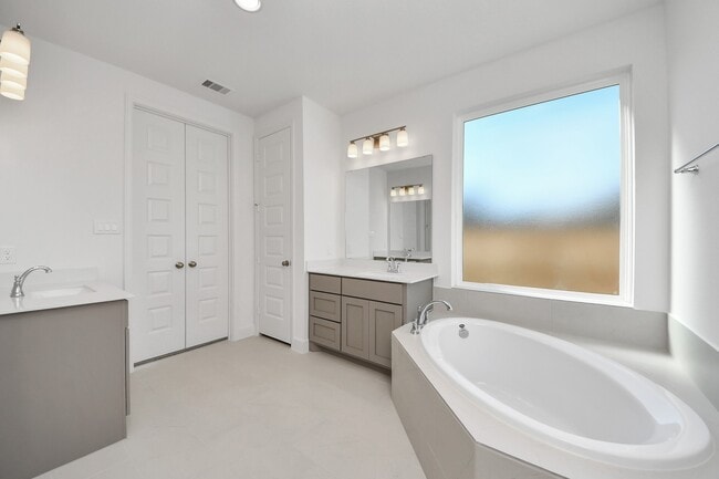 Building Photo - 5806 Pink Coral Ln