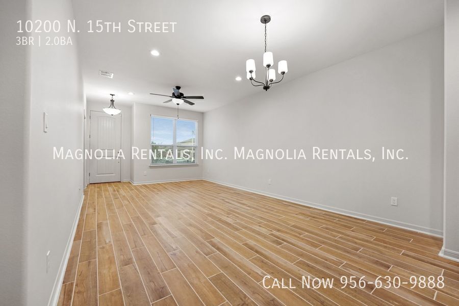 Building Photo - 10200 N 15th St