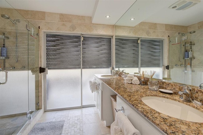 Building Photo - 1951 NW 33rd St