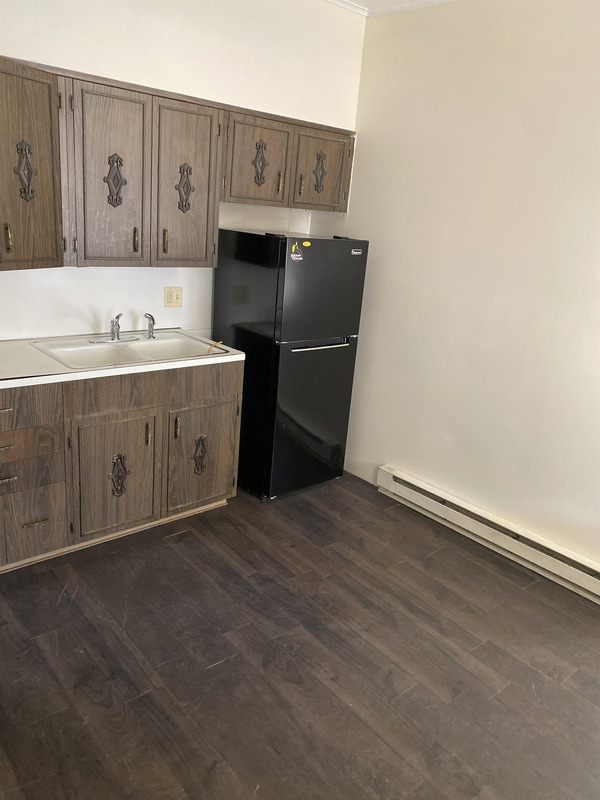 Building Photo - 1300 N 11th St