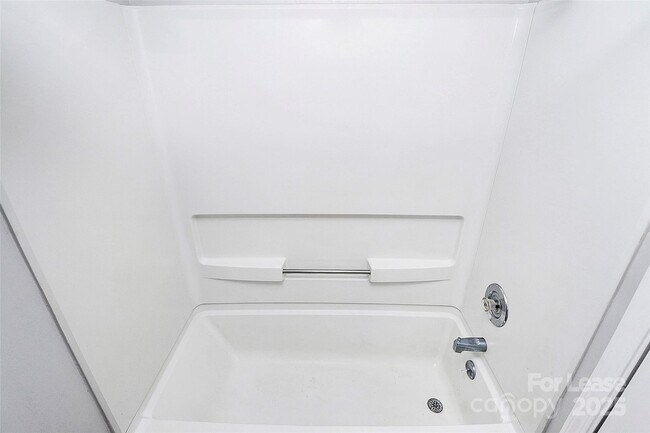 Building Photo - 7530 Pebblestone Dr