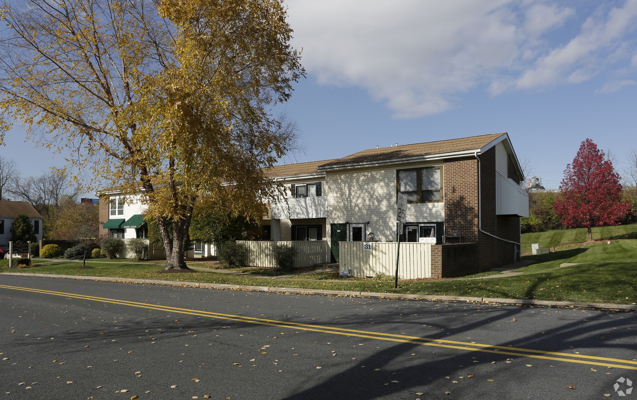 Allendale Apartments 535 N Cedar Hill Dr Allentown PA 18109 Apartment Finder