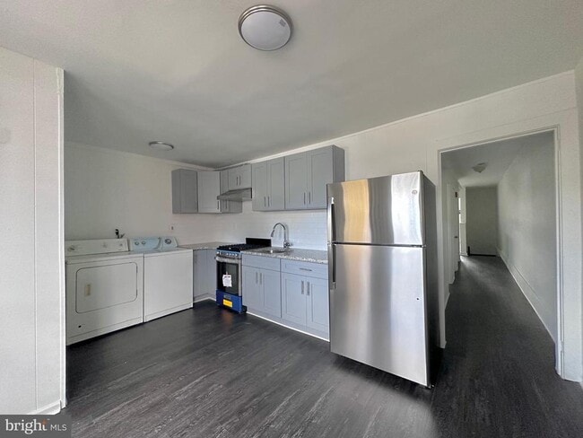 Building Photo - 411 Burmont Rd