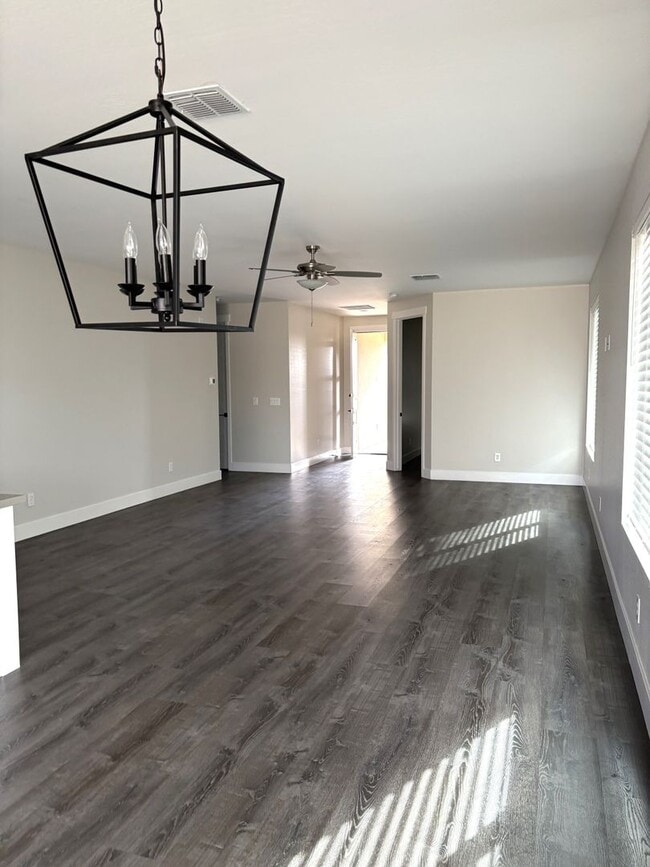 Building Photo - Stunning new build 4 bedroom Chino Valley home!