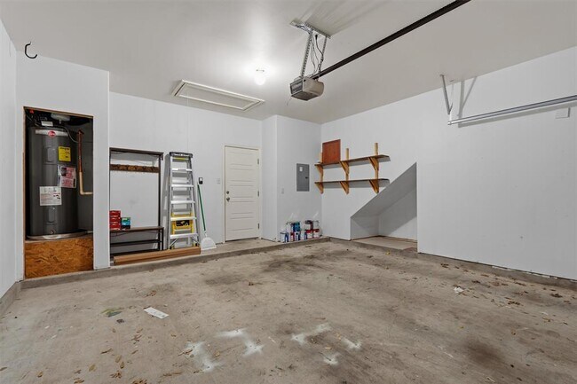 Building Photo - 5908 Red Bud Ridge Ln