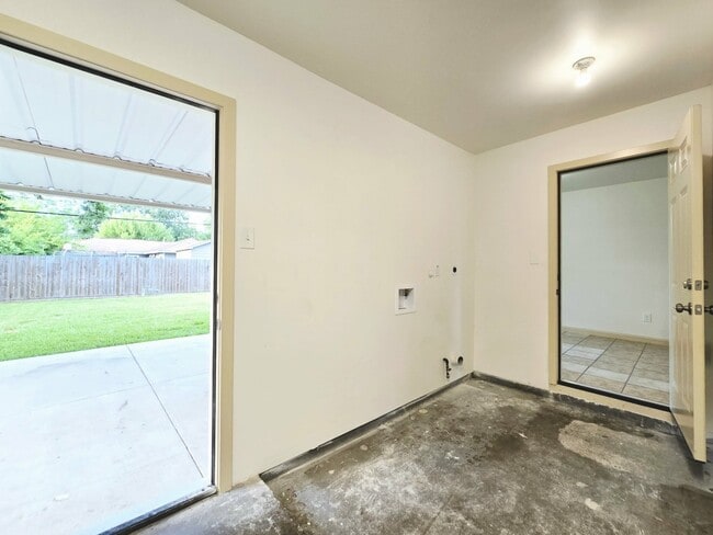 Building Photo - 1111 Belshire Rd