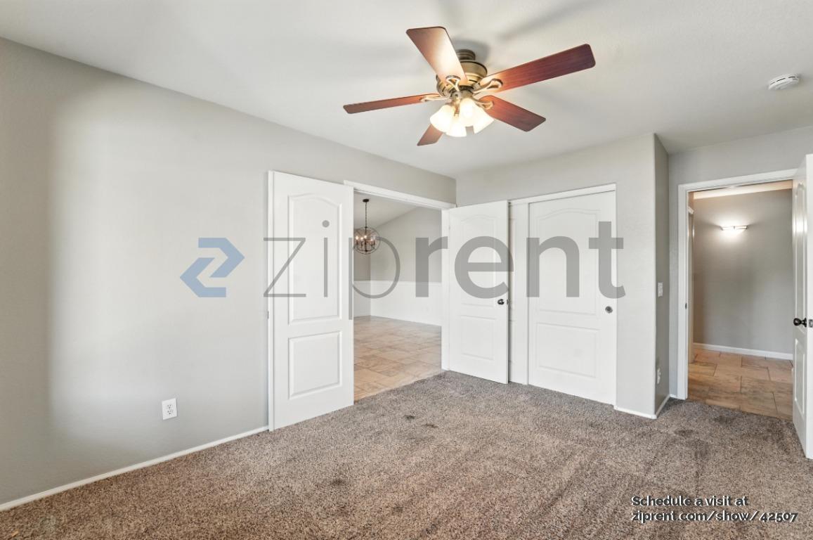 Building Photo - 2233 W Roy Rogers Rd
