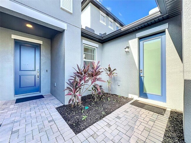 Building Photo - 5559 Trevesta Pl