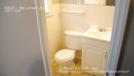 Building Photo - 9621 Belmont Ave