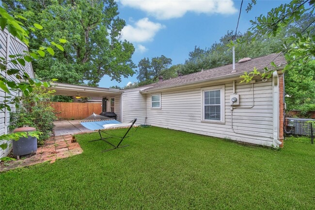 Building Photo - 1607 Libbey Dr
