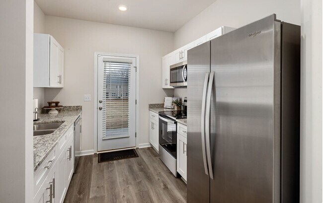 Building Photo - 3705 Lori Ln