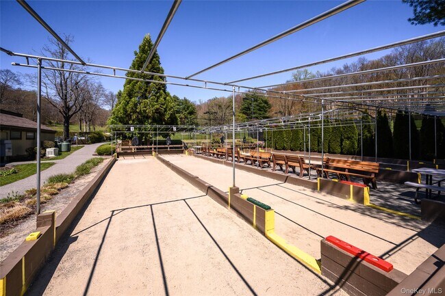 Building Photo - 605 A Heritage Hls