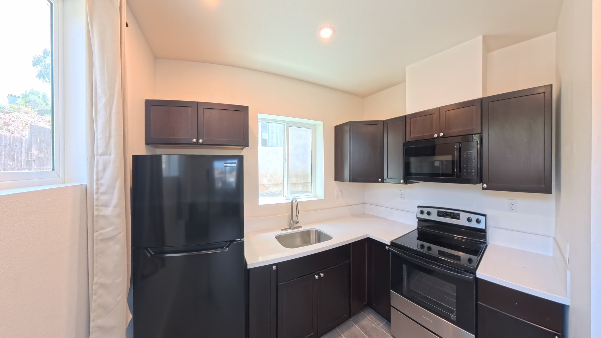 Building Photo - 855 Winston Dr