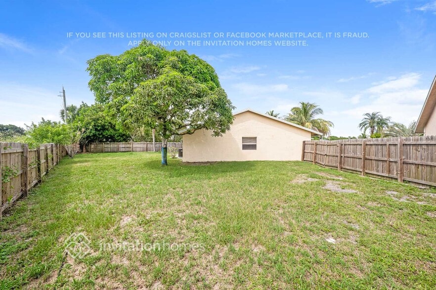 Building Photo - 6206 Wauconda Way W