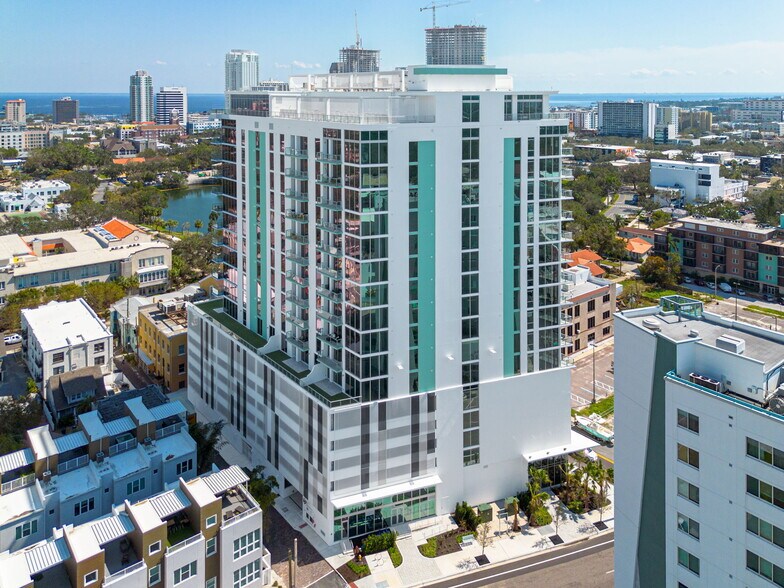 Building Photo - 777 3rd Ave N