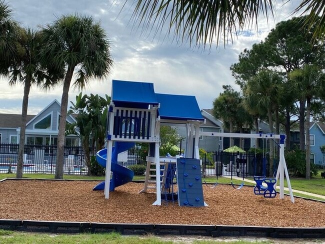 Building Photo - NEWLY renovated 2 bedroom/1 bath condo in Casselberry!!