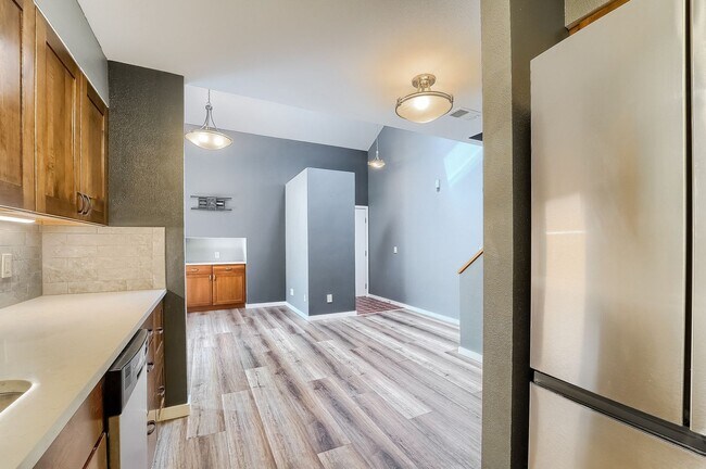 Building Photo - 2 Bedroom Condo in Boulder