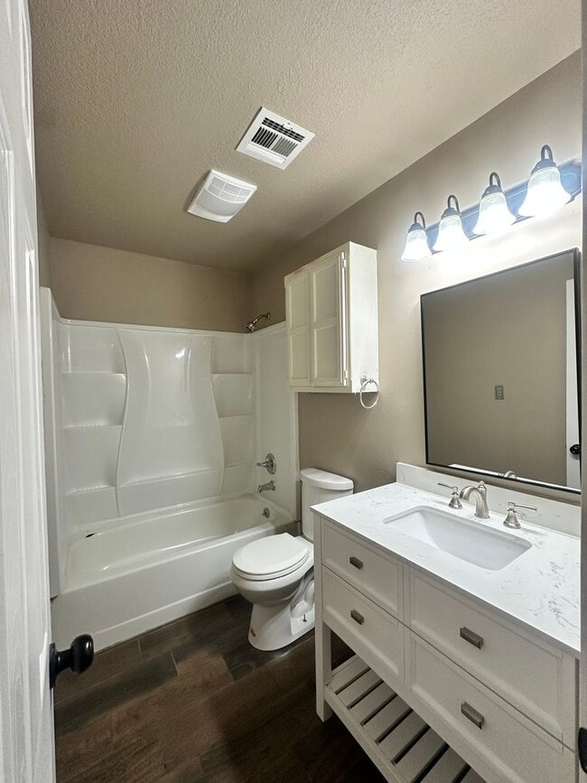 Building Photo - 3 Bed 2 Bath Home in Windsor Estates