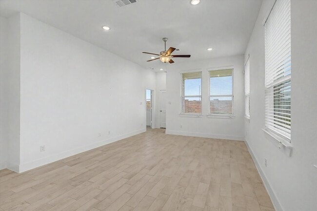 Building Photo - 21138 Garden Palm Dr